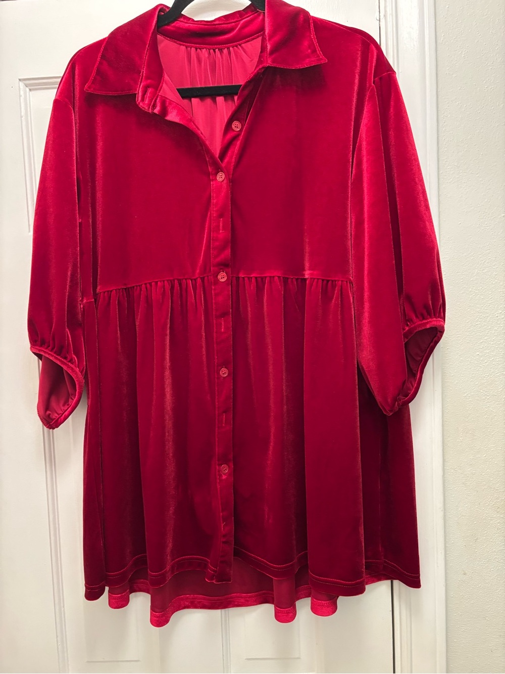 Red Velvet Button-Front HighLow Mini Dress with 3/4 Sleeve
Size M